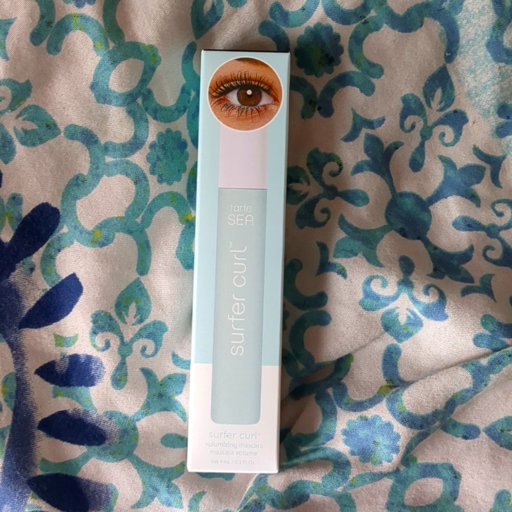 Tarte Surfer Curl